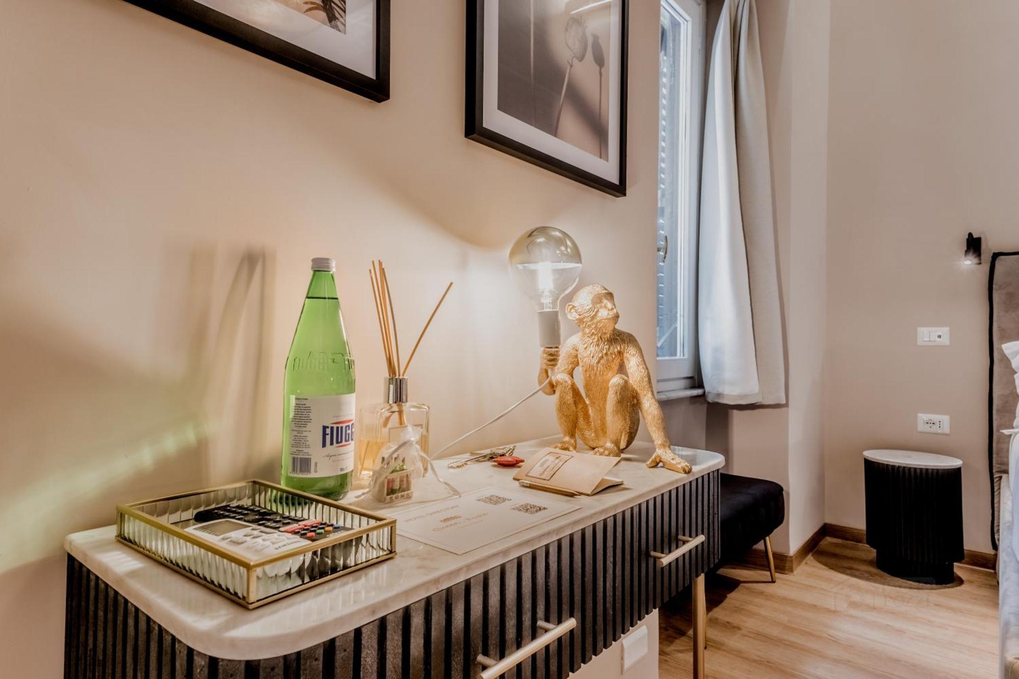 Queen Of Rome Luxury Rooms Bagian luar foto