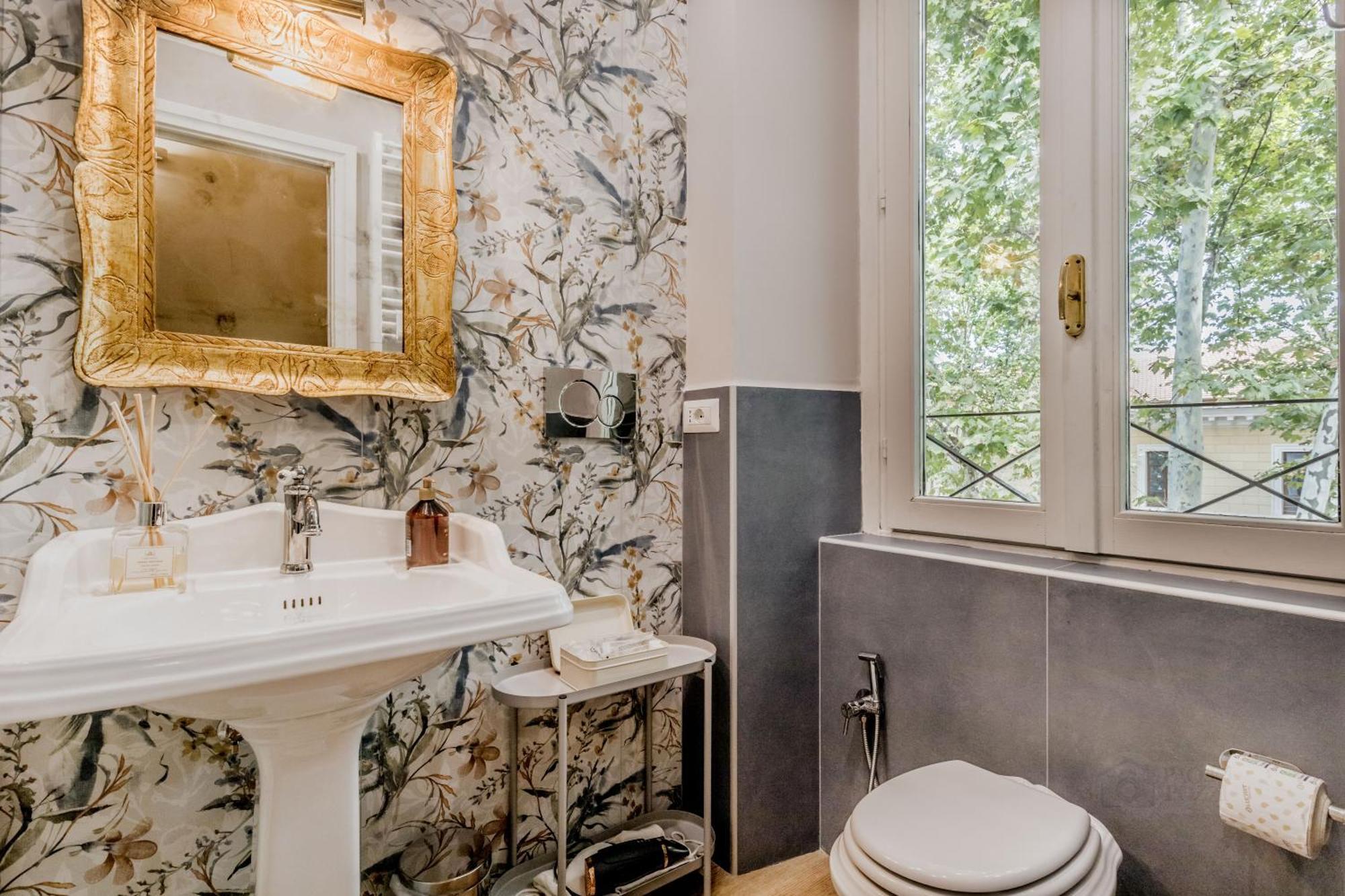 Queen Of Rome Luxury Rooms Bagian luar foto